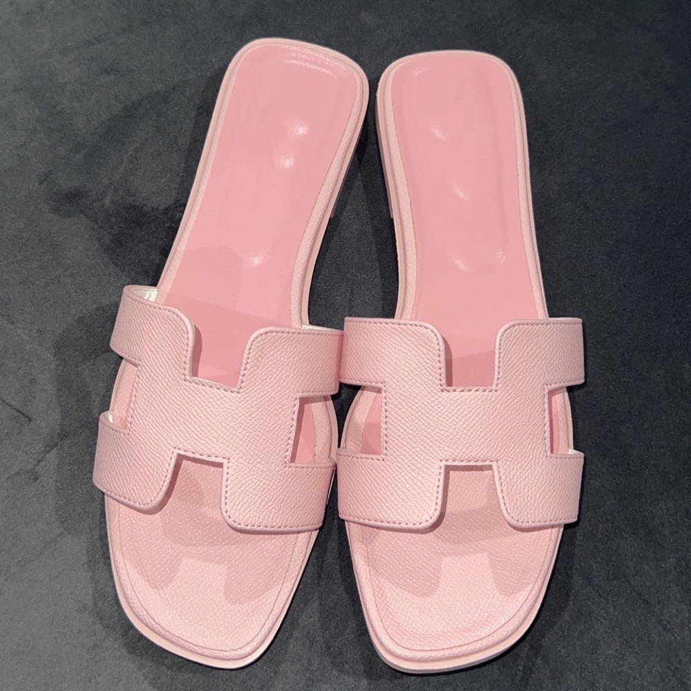 Sandals ( no brand )